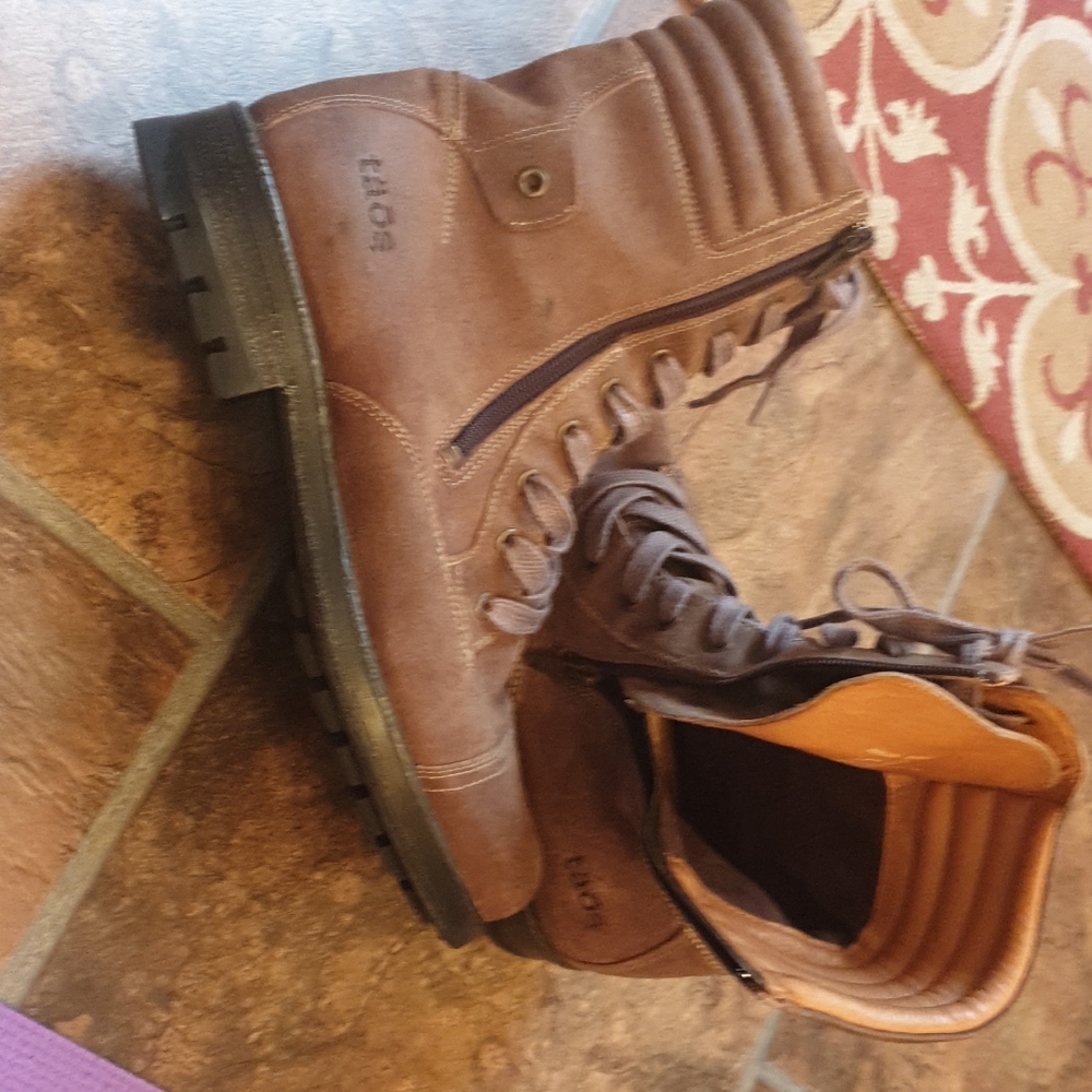 Taos renegade boots